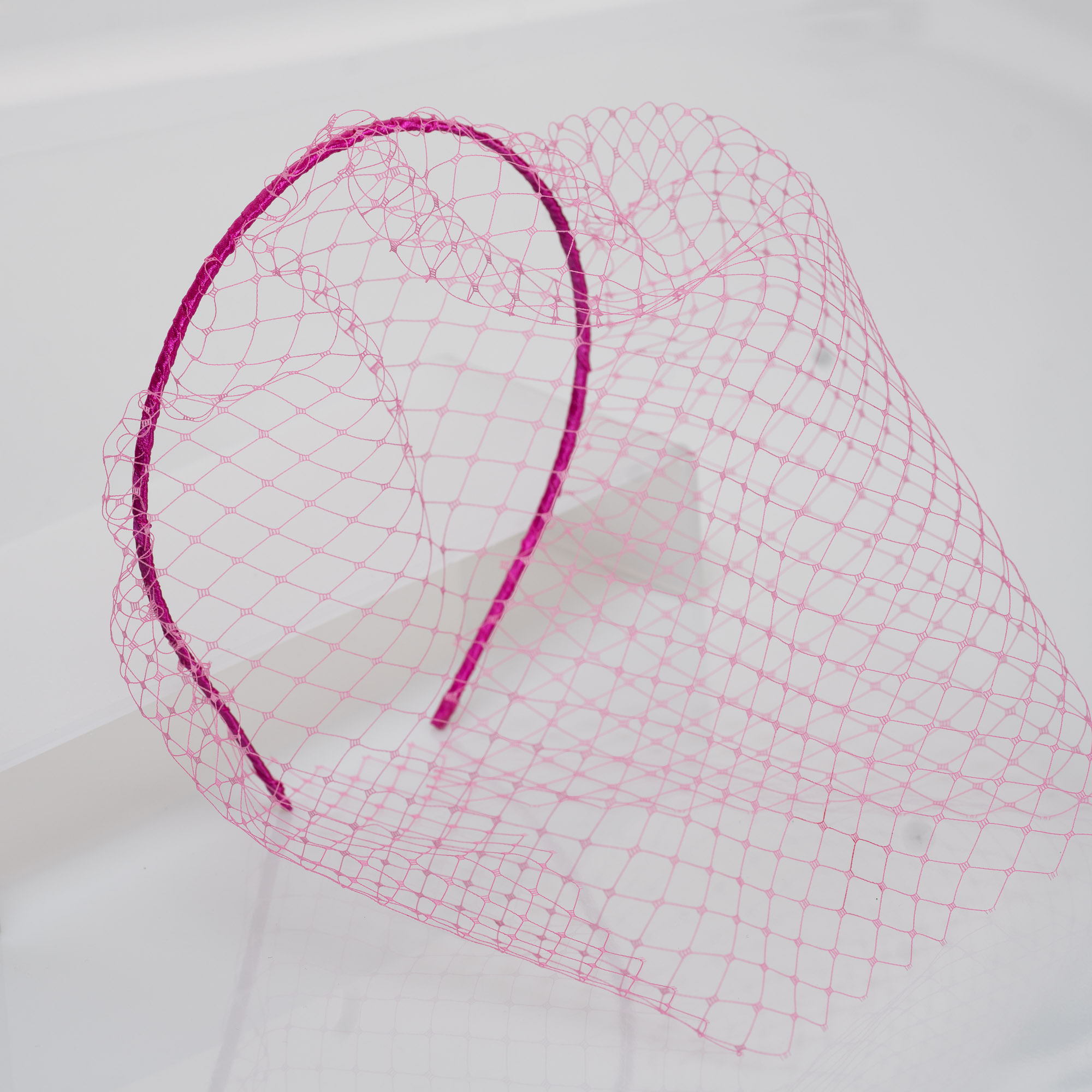 Narrow Satin Birdcage Veil Headband | SUN YORKOS display picture 1