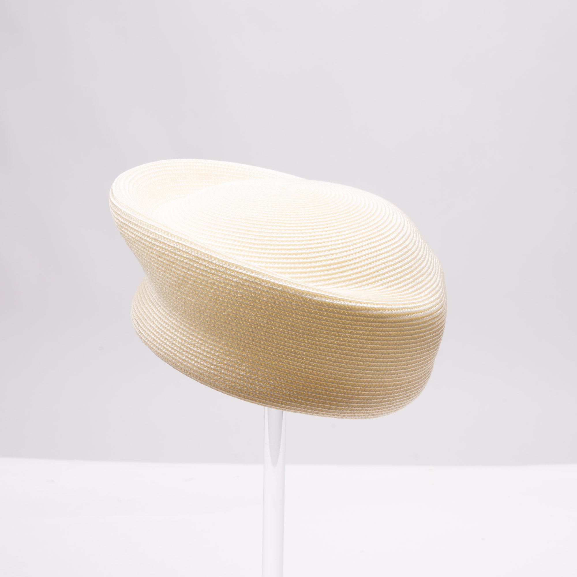 Ivory Peak Style Matt Pp Pillbox Hat | SUN YORKOS
